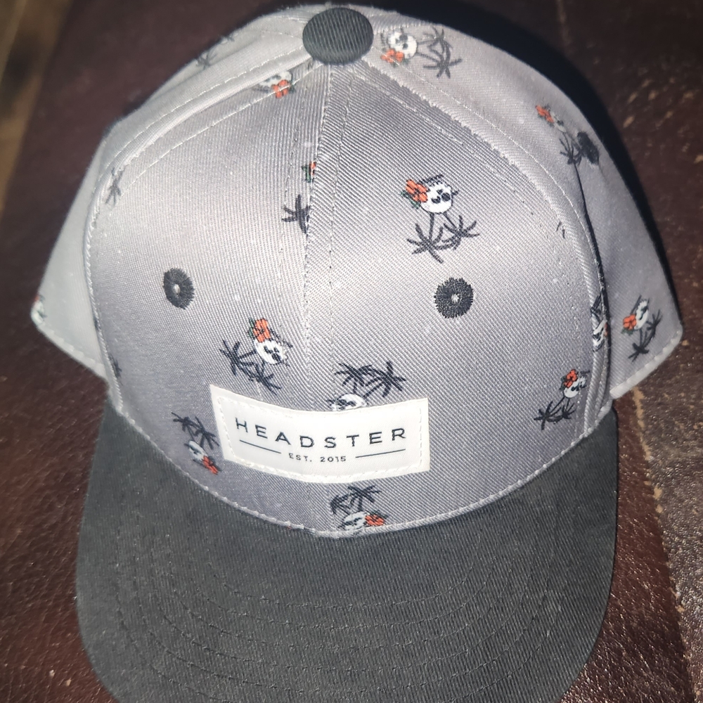 Headster Gray and Black Cap with Floral Design